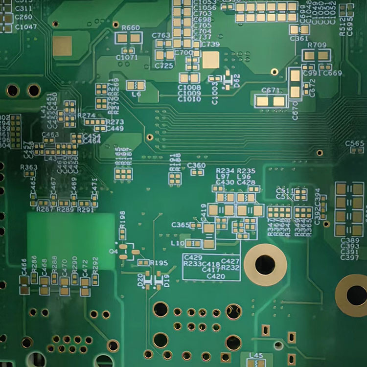 ¿Qué materiales se utilizan habitualmente en la fabricación de placas de circuito impreso HDI?